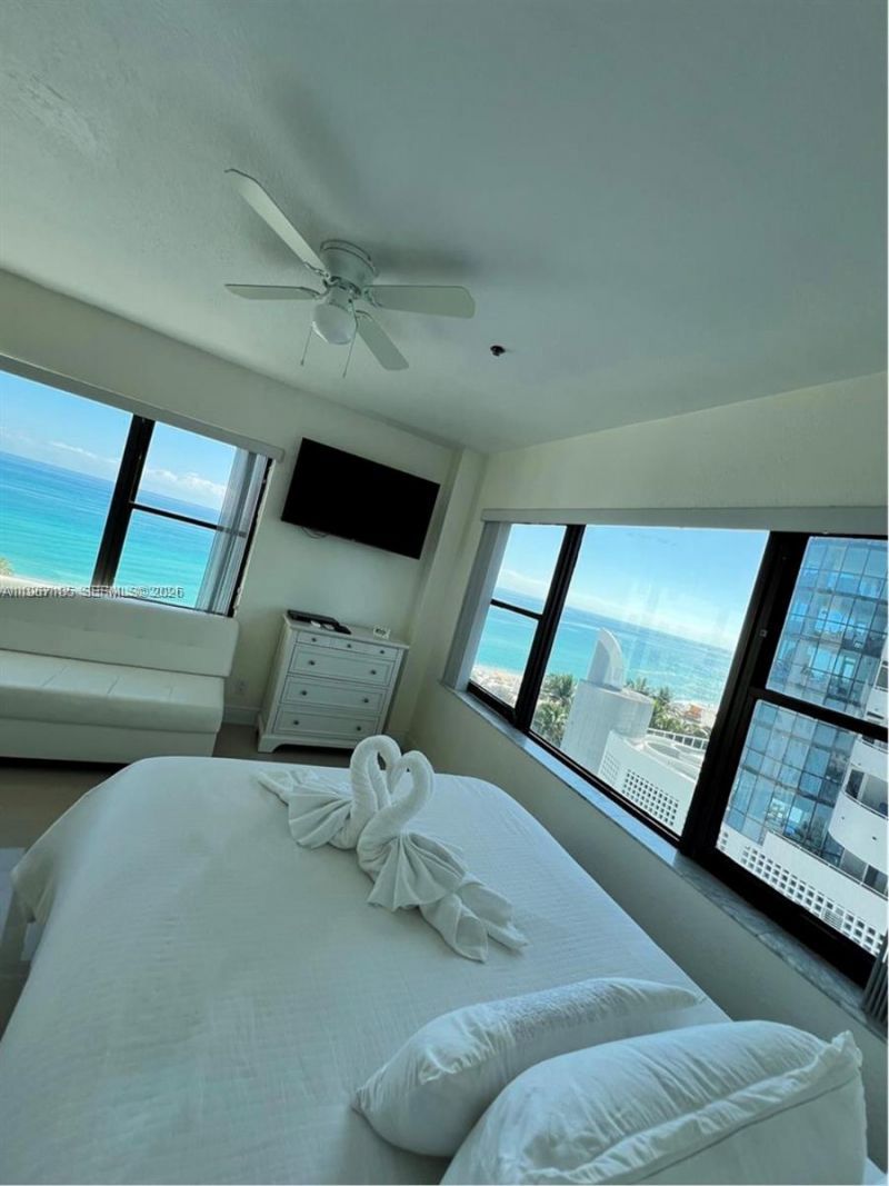 6345 Collins Ave, Unit 908, Miami Beach, FL 33141 Photo