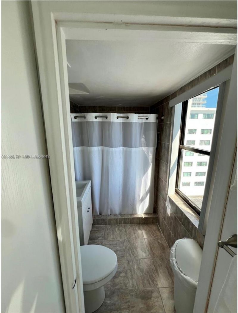 6345 Collins Ave, Unit 908, Miami Beach, FL 33141 Photo