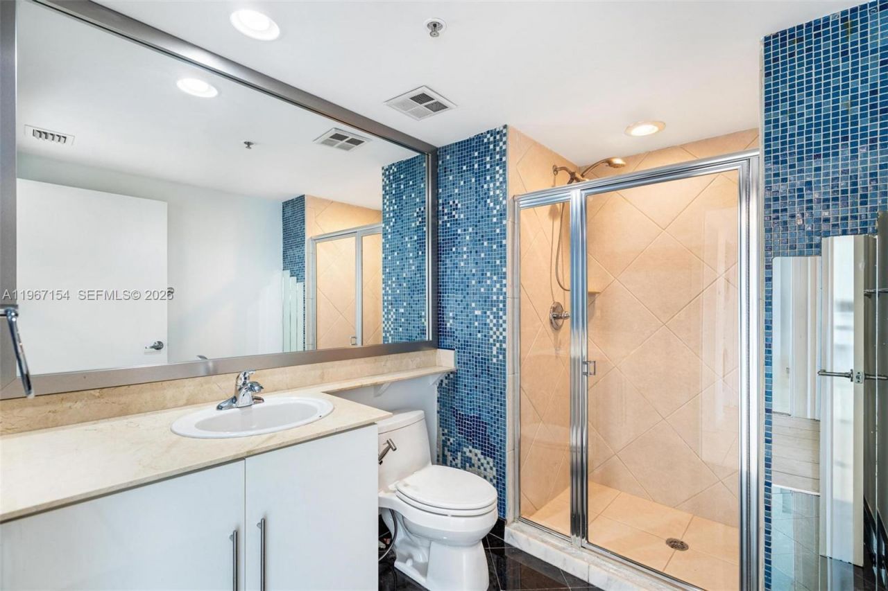 325 S Biscayne Blvd, Unit 4115, Miami, FL 33131 Photo