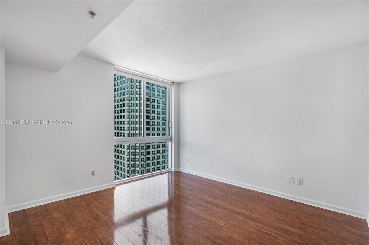 325 S Biscayne Blvd, Unit 4115, Miami, FL 33131 Photo