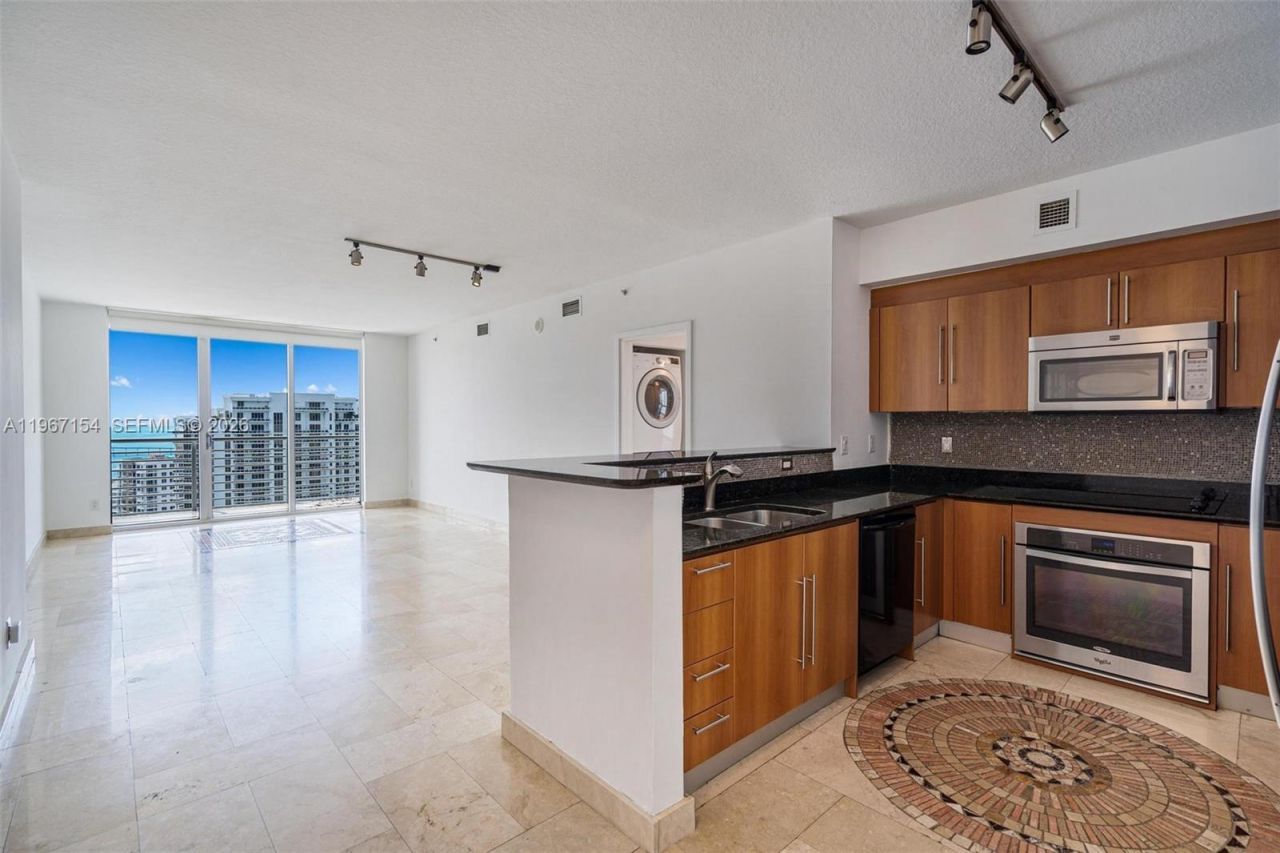 325 S Biscayne Blvd, Unit 4115, Miami, FL 33131 Photo