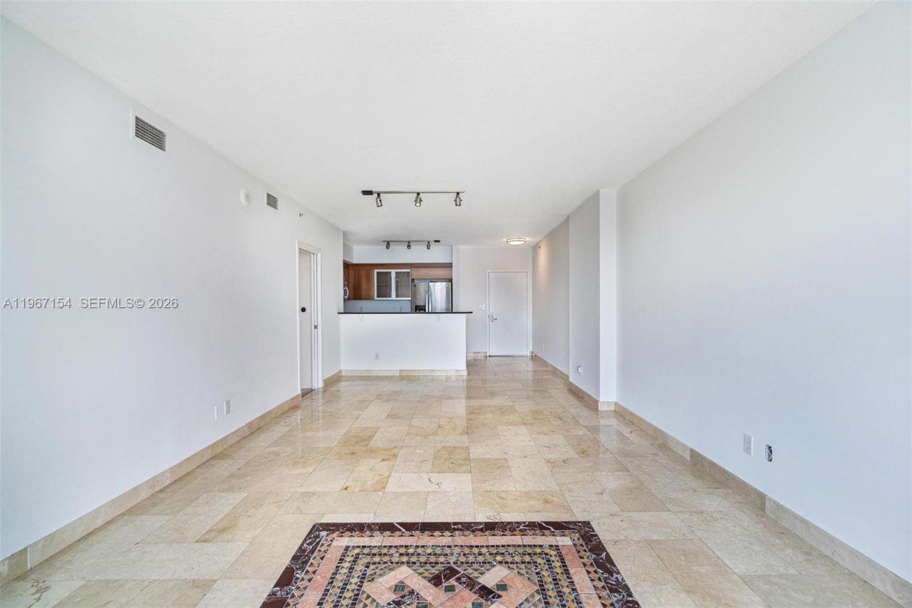 325 S Biscayne Blvd, Unit 4115, Miami, FL 33131 Photo