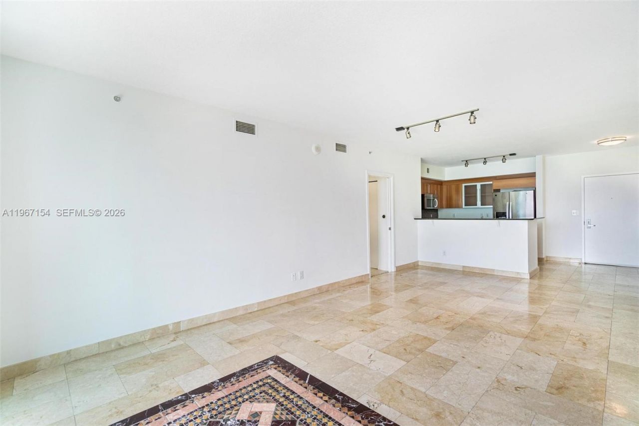 325 S Biscayne Blvd, Unit 4115, Miami, FL 33131 Photo