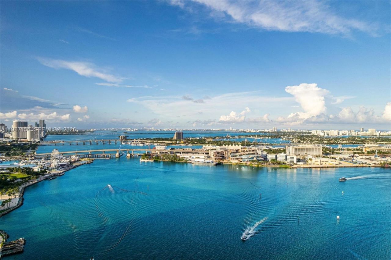 325 S Biscayne Blvd, Unit 4115, Miami, FL 33131 Photo