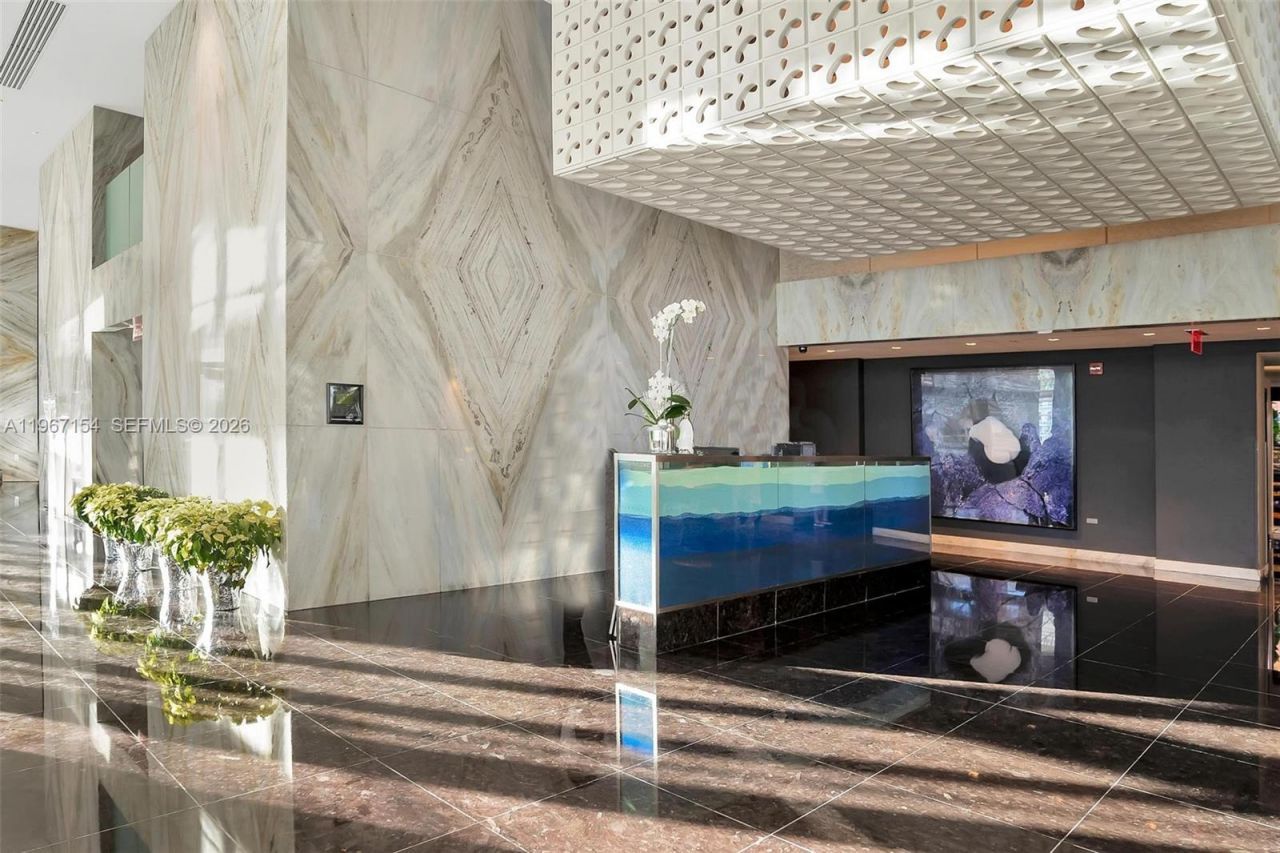 325 S Biscayne Blvd, Unit 4115, Miami, FL 33131 Photo