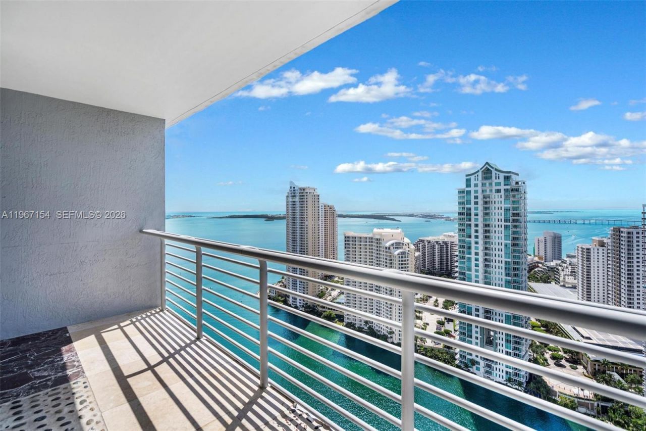 325 S Biscayne Blvd, Unit 4115, Miami, FL 33131 Photo