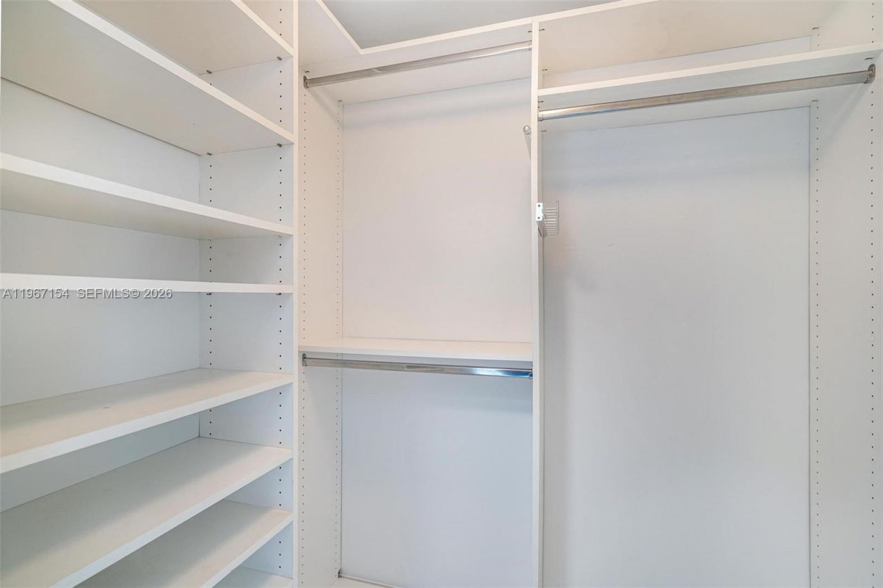 325 S Biscayne Blvd, Unit 4115, Miami, FL 33131 Photo