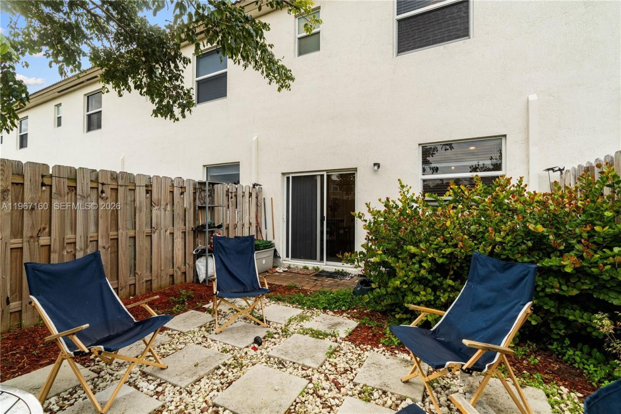 12121 NW 23rd Ct, Miami, FL 33167 Photo