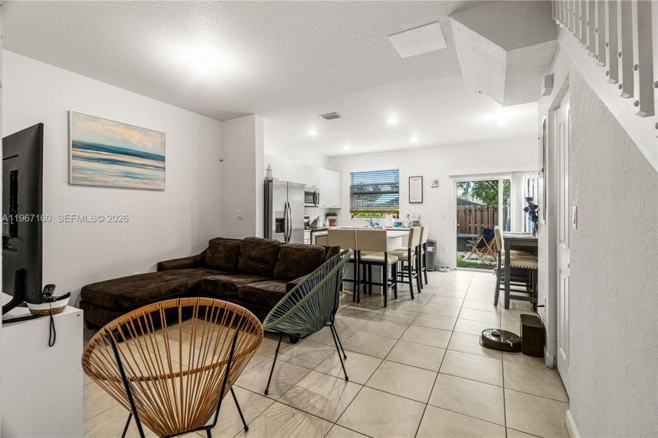 12121 NW 23rd Ct , Miami, FL 33167 Photo