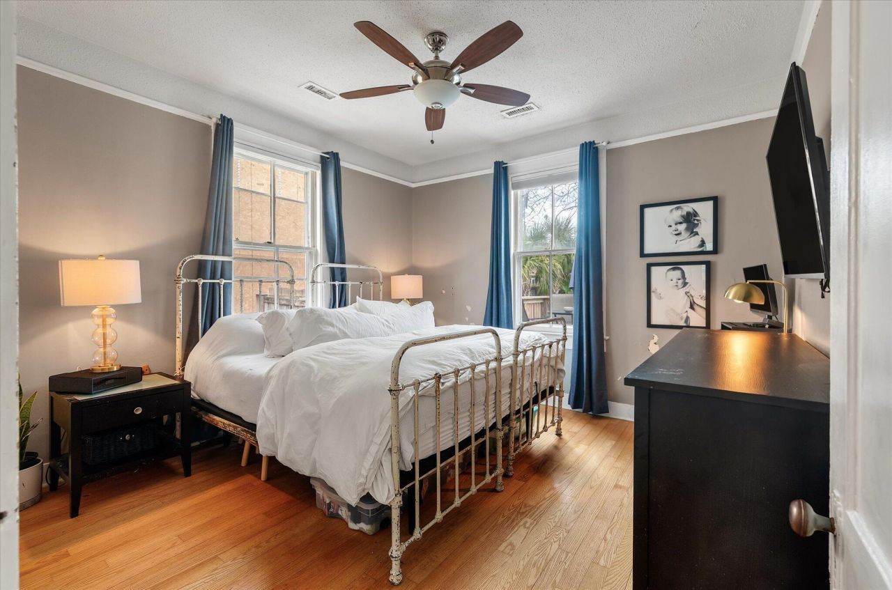 26 Gordon Street Photo 14