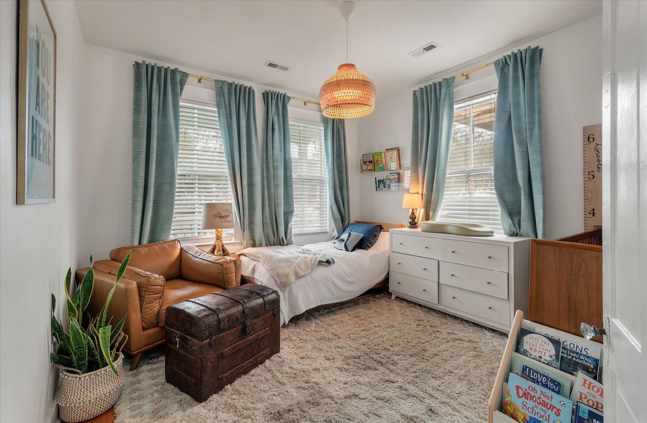 26 Gordon Street Photo 16