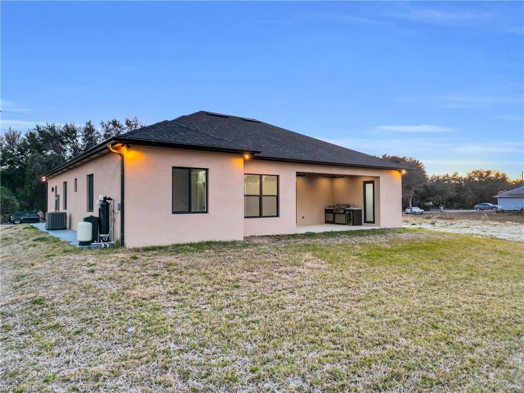 2506 73rd St W, Lehigh Acres, FL 33971 Photo