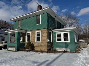 20 Taylor Street, Oxford, NY 13830