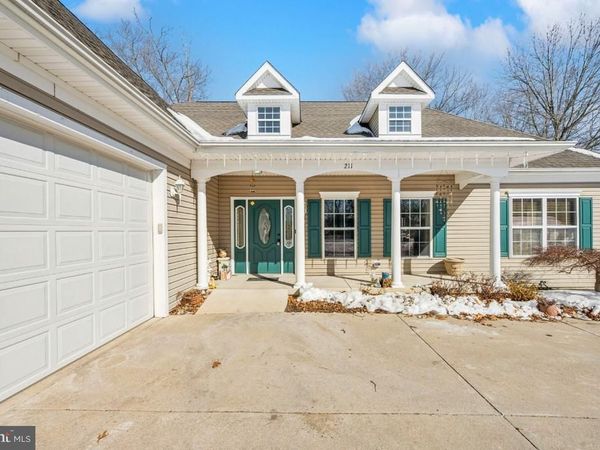 211 S WASHINGTON STREET, HAMMONTON, NJ 08037