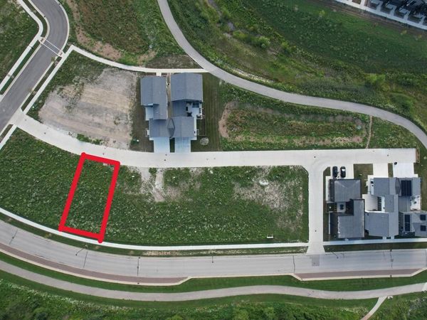 9407 S LAKE VISTA PARKWAY, Oak Creek, WI 53154