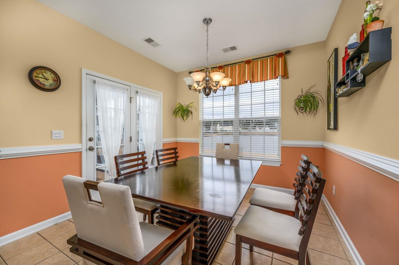 238 Burchwood Dr. Photo 10