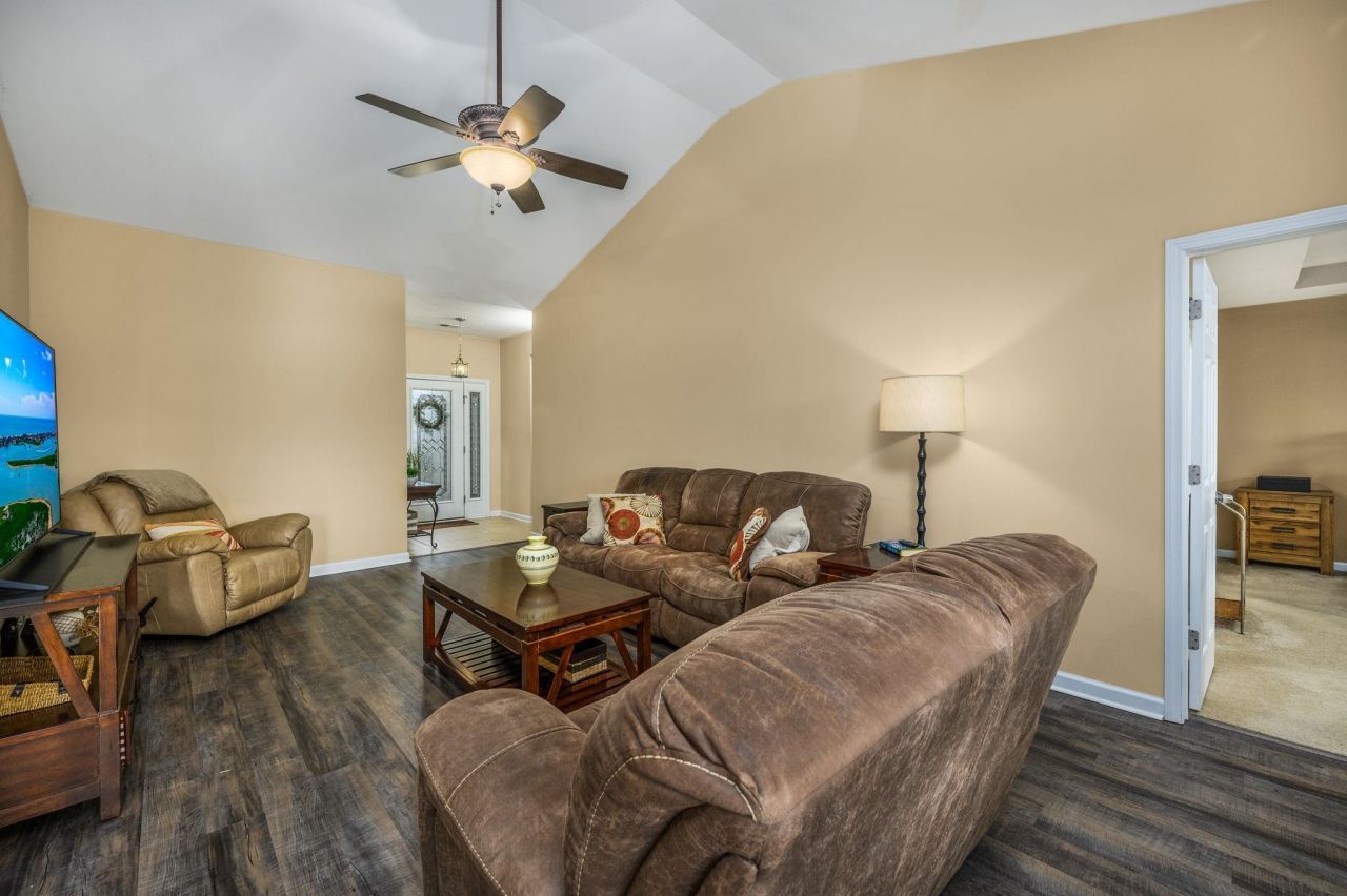 238 Burchwood Dr. Photo 4