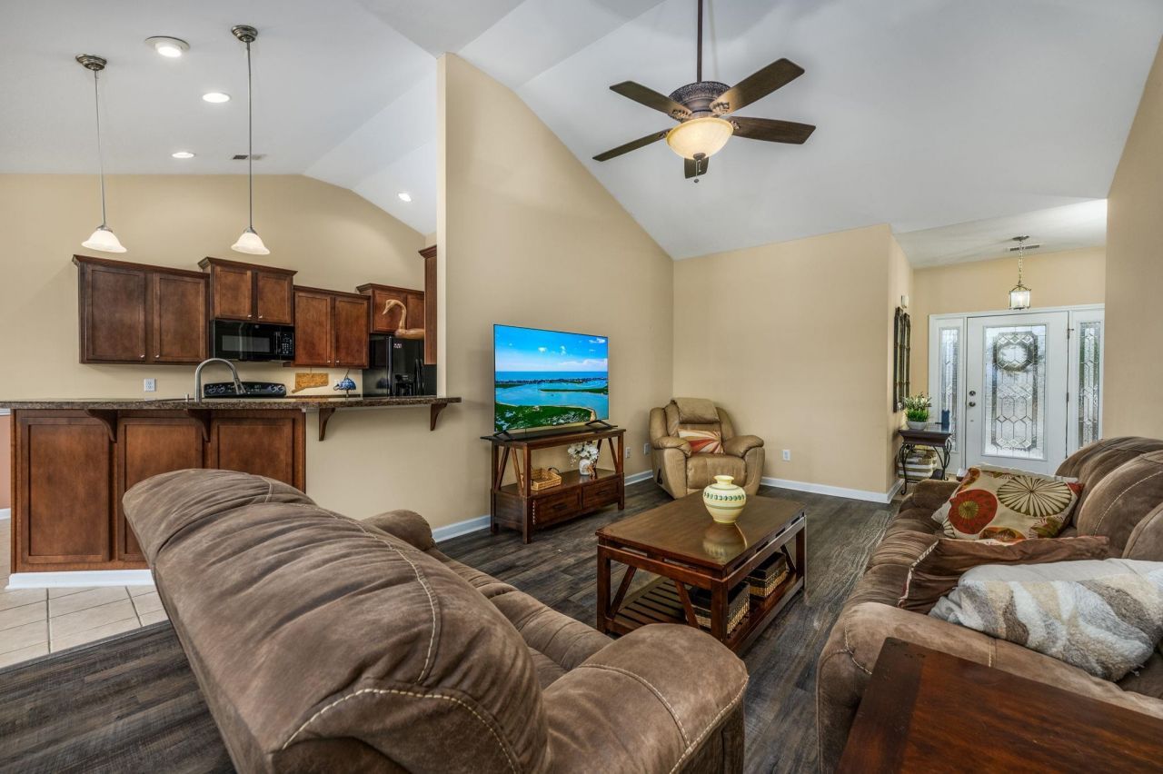 238 Burchwood Dr. Photo 6