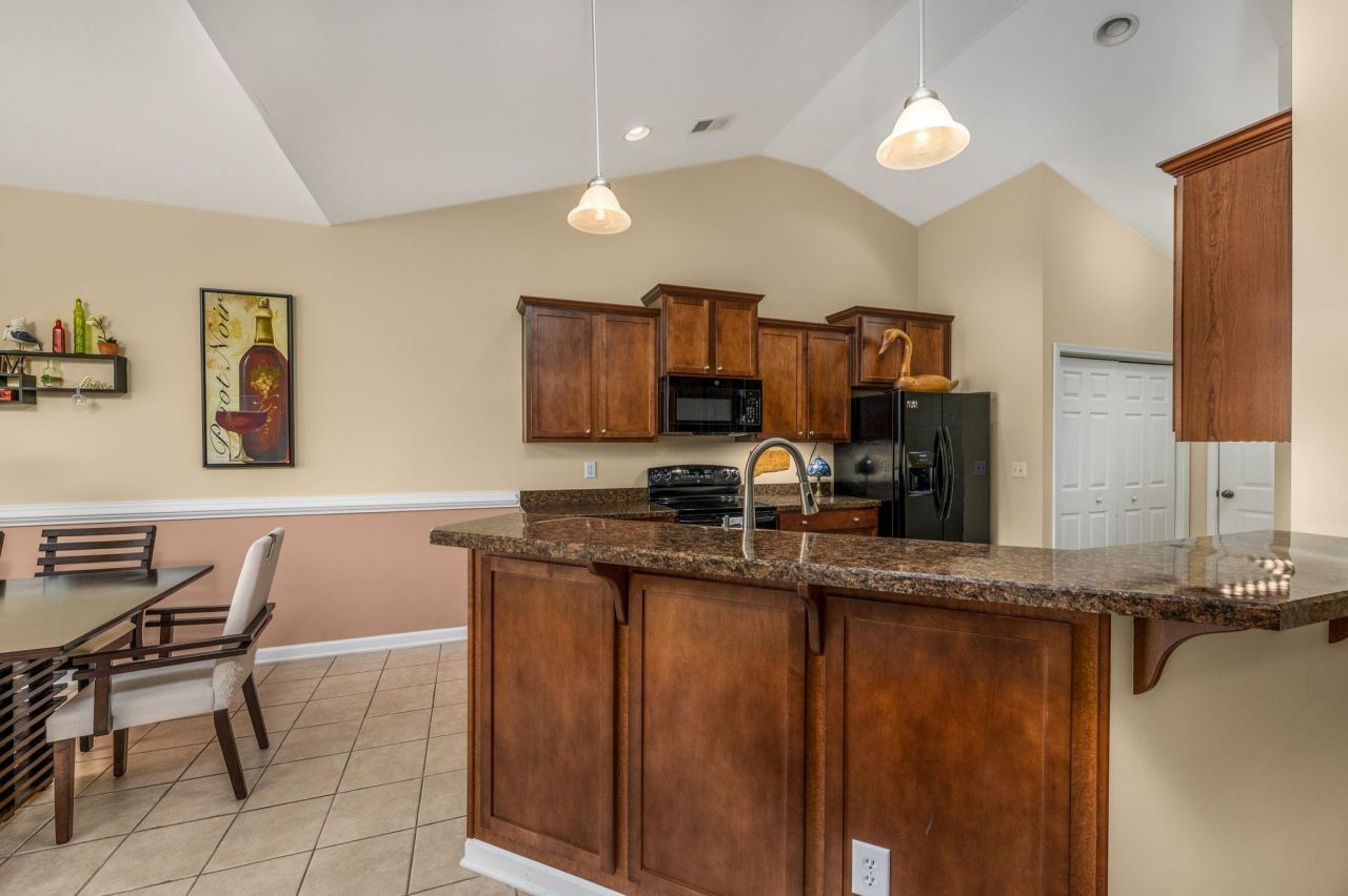 238 Burchwood Dr. Photo 9