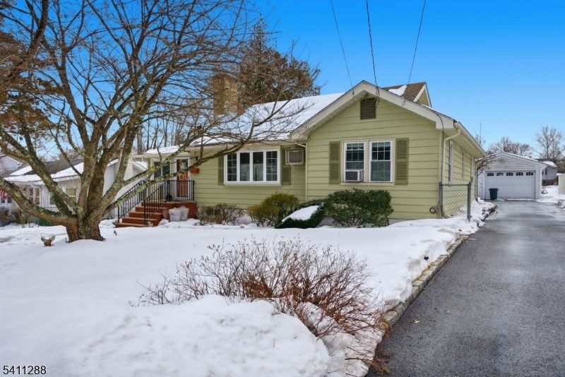 13 Iroquois Ave, Parsippany-troy Hills, NJ 07034 Main Photo