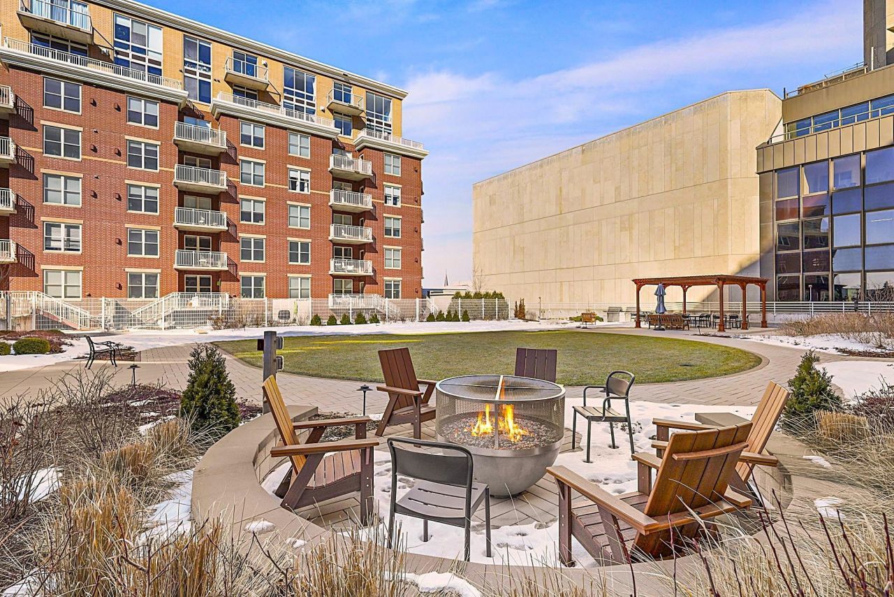 333 W Mifflin Street, Unit 8100, Madison, WI 53703 Main Photo