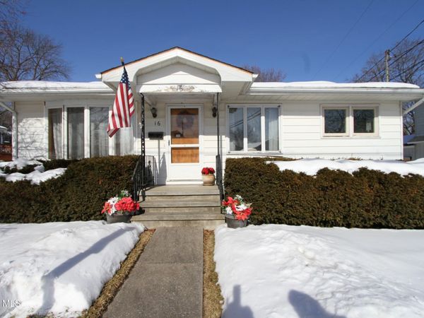 16 Burgoyne Street, Schuylerville, NY 12871