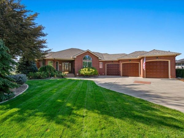 24222 E PINEHURST Ln, Liberty Lake, WA 99019