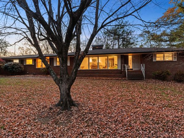 2141 Sun Crest Lane, Chattanooga, TN 37421