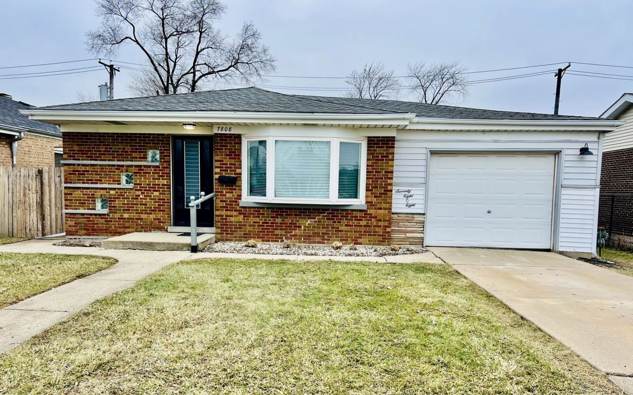 7808 Central Avenue, Burbank, IL 60459 Main Photo