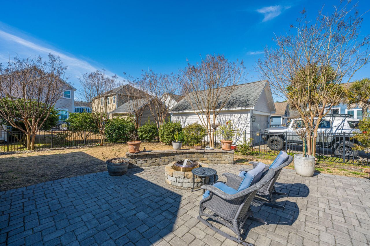 1477 Croaton Crsg Photo 43