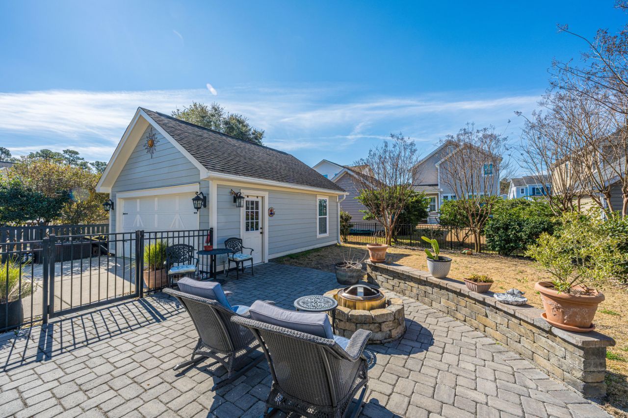 1477 Croaton Crsg Photo 44