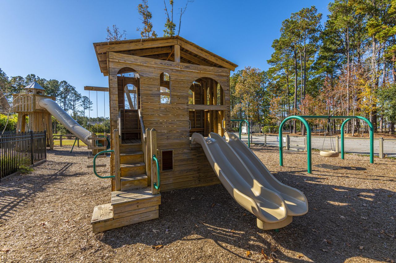 1477 Croaton Crsg Photo 63