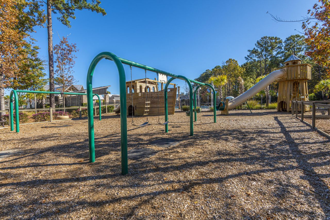 1477 Croaton Crsg Photo 64