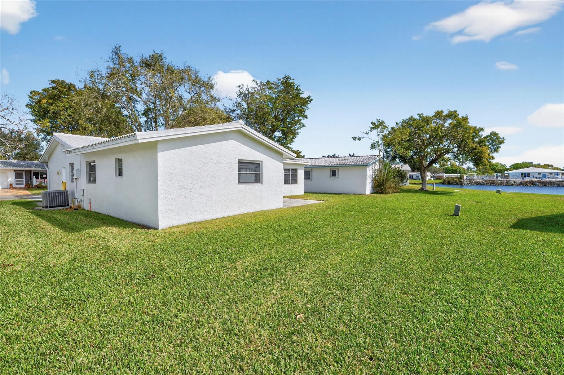 8950 NW 13th Street, Plantation, FL 33322 Photo