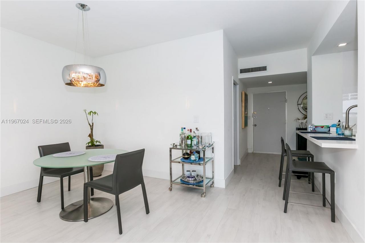 9100 W Bay Harbor Dr, Unit 9C, Bay Harbor Islands, FL 33154 Photo