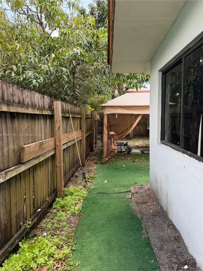 2340 NW 81st St , Unit 1, Miami, FL 33147 Photo