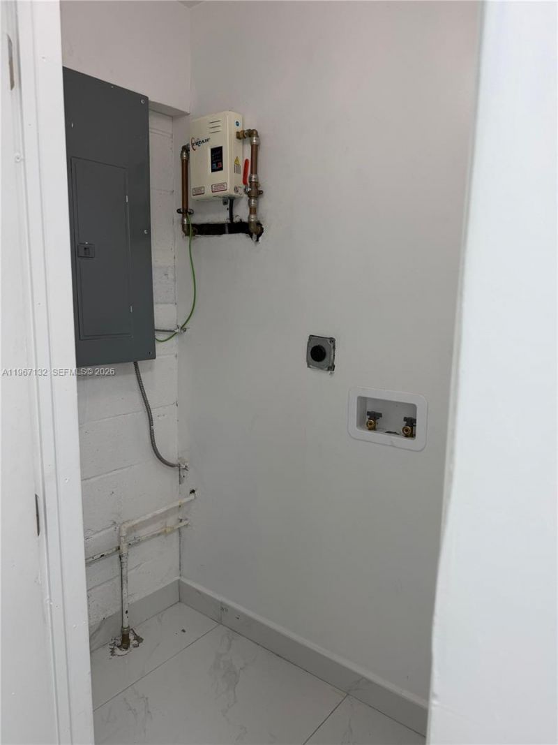 2340 NW 81st St , Unit 1, Miami, FL 33147 Photo