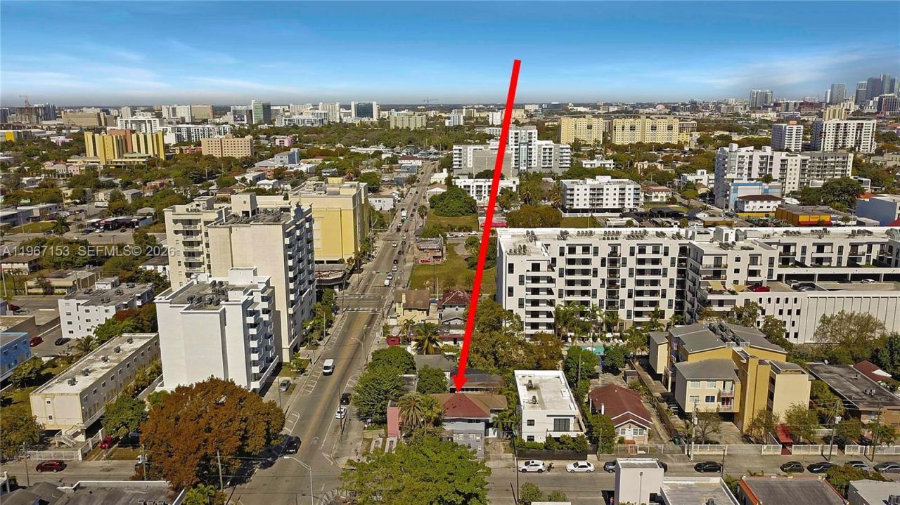 767 SW 2nd St , Miami, FL 33130 Photo