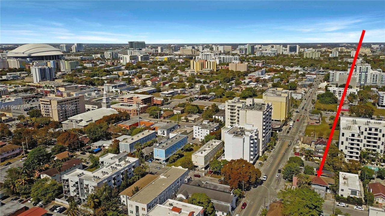 767 SW 2nd St , Miami, FL 33130 Photo