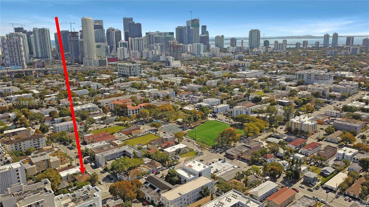 767 SW 2nd St , Miami, FL 33130 Photo