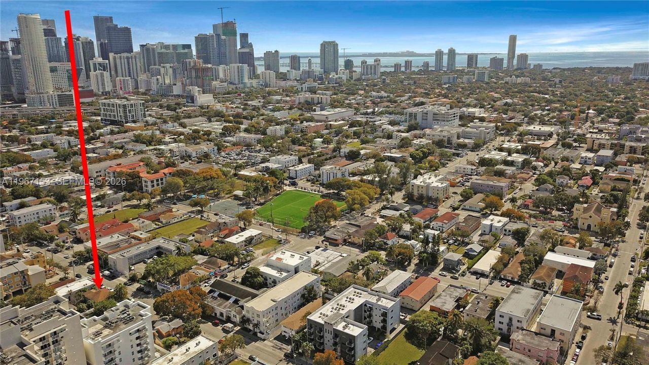 767 SW 2nd St , Miami, FL 33130 Photo