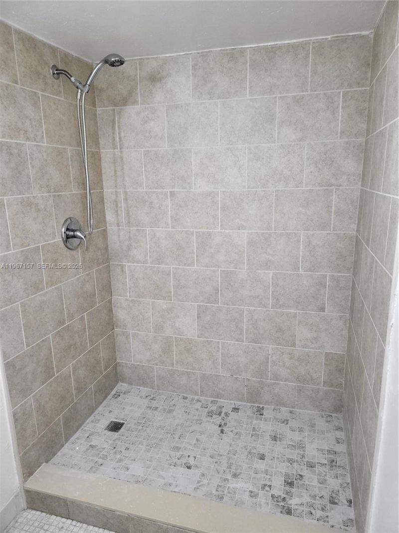 14611 N Kendall Dr, Unit 403L, Miami, FL 33186 Photo