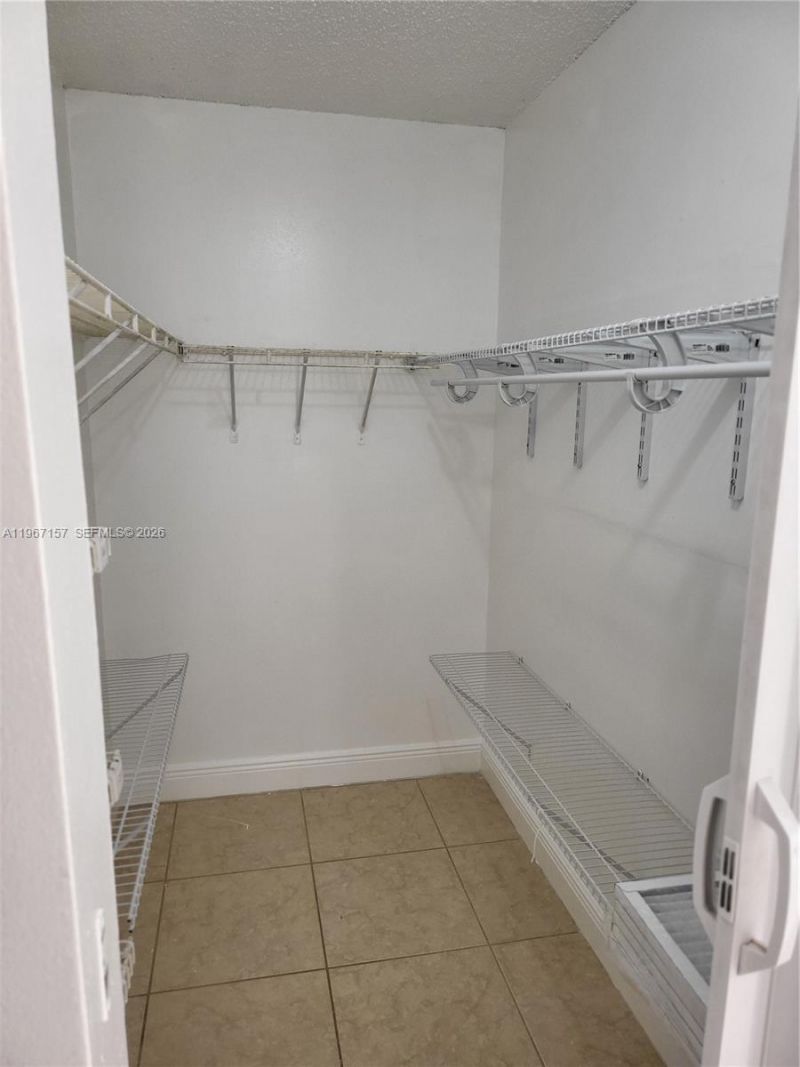 14611 N Kendall Dr, Unit 403L, Miami, FL 33186 Photo