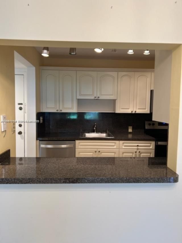 230 Lakeview Dr, Unit 107, Weston, FL 33326 Photo