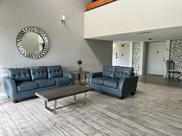 230 Lakeview Dr, Unit 107, Weston, FL 33326 Photo