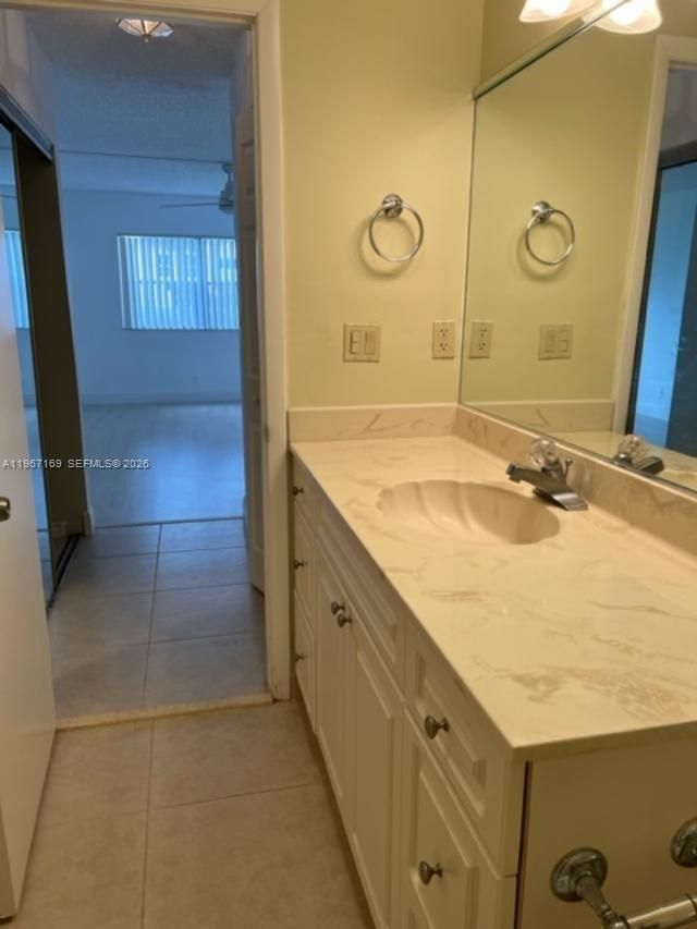 230 Lakeview Dr, Unit 107, Weston, FL 33326 Photo