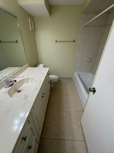 230 Lakeview Dr, Unit 107, Weston, FL 33326 Photo