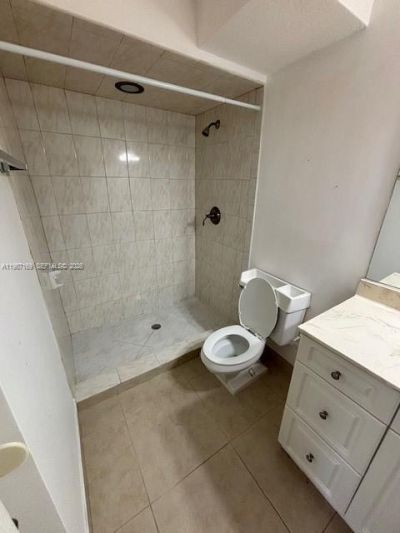 230 Lakeview Dr, Unit 107, Weston, FL 33326 Photo