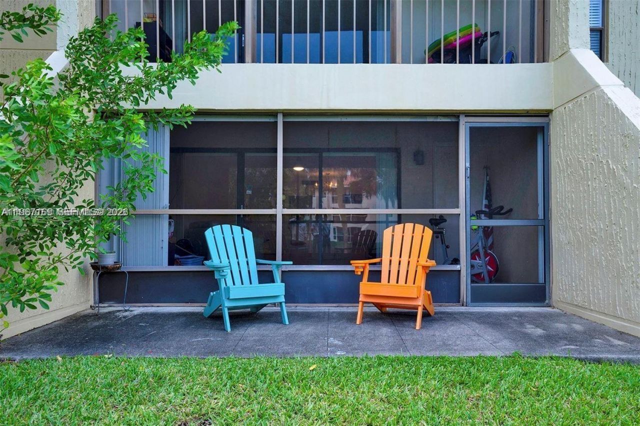 230 Lakeview Dr, Unit 107, Weston, FL 33326 Photo