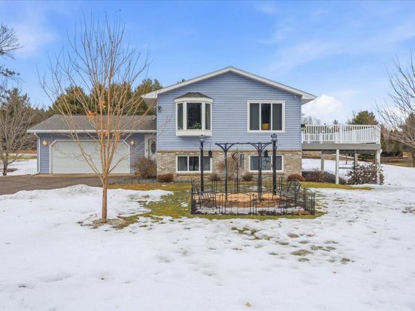 505 Chateau Court, Somerset, WI 54025